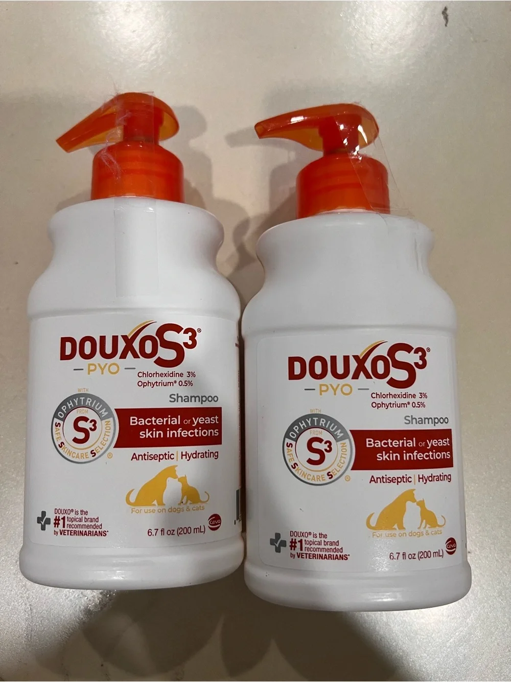 Douxo Hydrating Shampoo for Pets Dog and Cats (White & Orange)